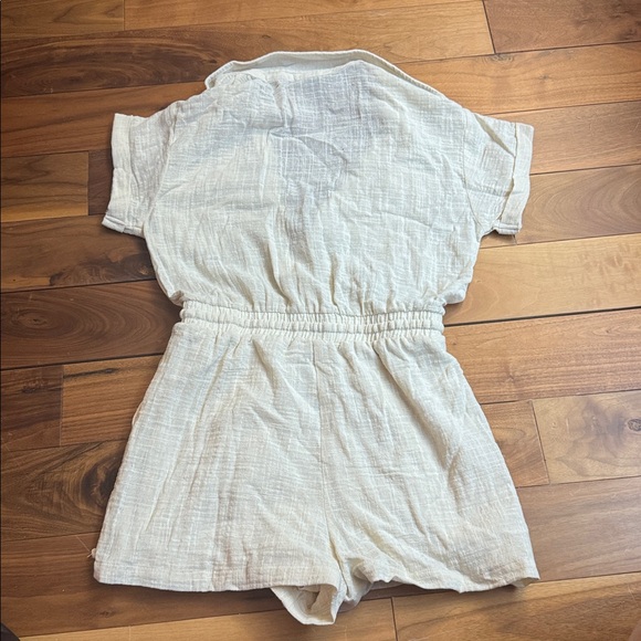 Forever 21 Gauze Tie-Waist Romper - Picture 8 of 8